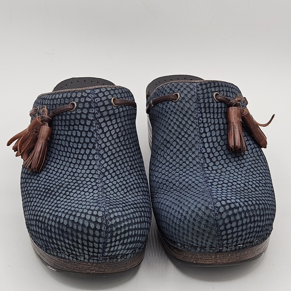 Dansko blue suede grid w/tassels classic clog shoes size 38 US size 7.5/ 8 htf - Picture 14 of 16